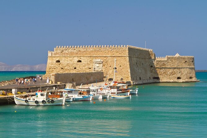 Sailing Cruise to Dia Island with Meal and Water Activities - The Dia Island stop: 3 hours of water time and sun