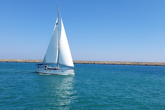 Sailing to Dia Island with lunch on Bavaria 51 Heraklion, Crete - Snorkeling with provided equipment: what to look for
