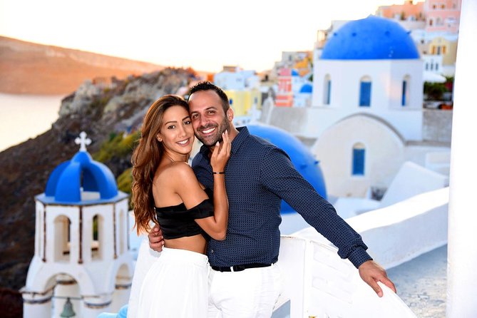 Santorini 1 Photo Tour with Personal Photographer Instagram Spots - How this 1-hour Santorini photo tour really works