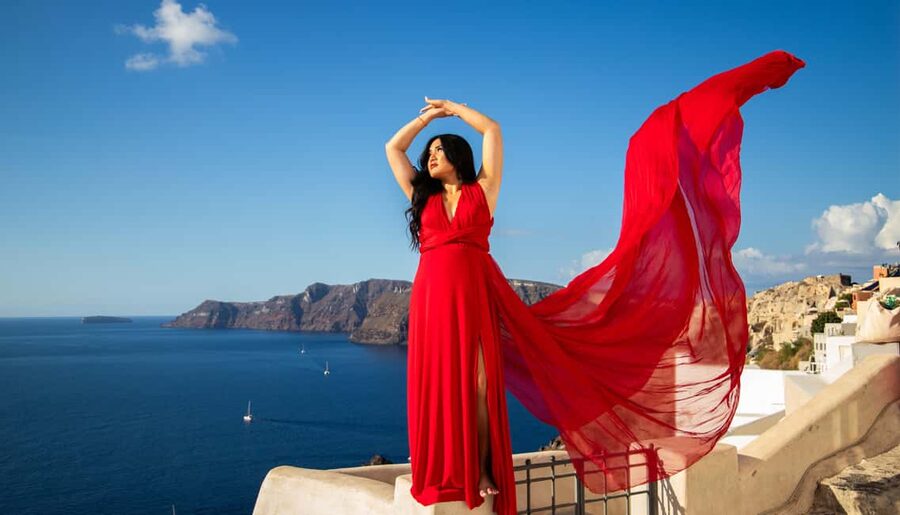 Santorini: 40-Minute Oia Photoshoot - The on-foot stretch: comfy shoes are not optional here