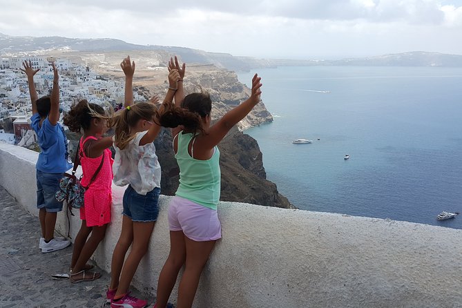 Santorini: 4hr Small Group Caldera Hike from Fira to Oia - Snacks, water, and guide help you will actually notice