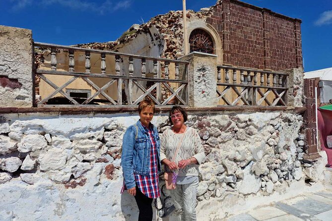 Santorini: 6hr Private Tour with Olive Oil, Beer or Wine Tasting - Sant Organics organic farm stop: olive oil tasting with a food-minded feel
