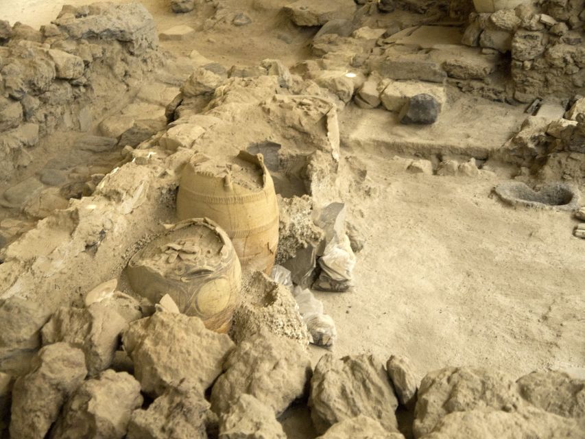 Santorini: Akrotiri Entry Ticket and Audio Guide - Akrotiri in one sentence, and why the audio helps