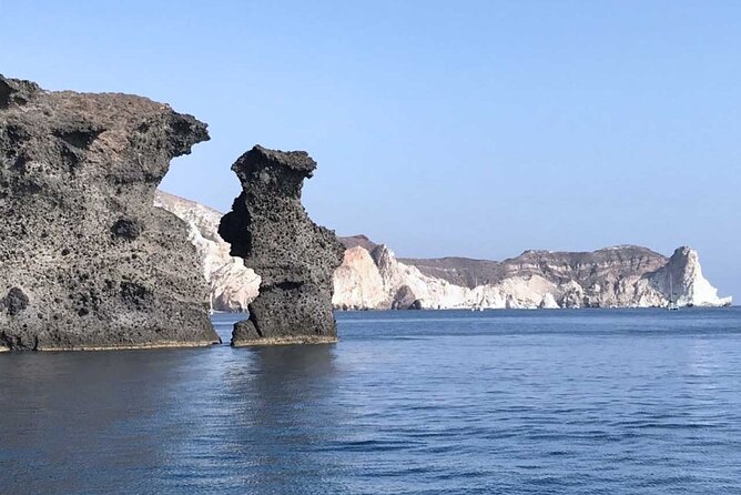 Santorini Catamaran Cruise with Greek Meal, Open-Bar and Sunset - Your on-board Greek meal and drinks: included, fixed, and actually filling