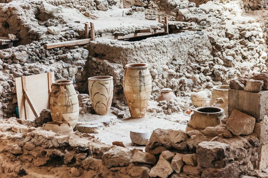 Santorini: Experience Akrotiri with a Licensed Tour Guide - Your licensed private guide (Georgia) and why it matters