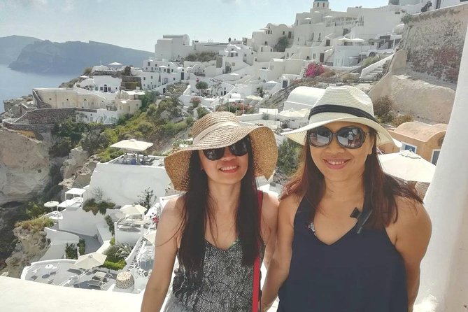 Santorini First-time Visitors Private Tour with Wine Tasting - Kamari Beach: a break from cliffs with pebbles and sea air
