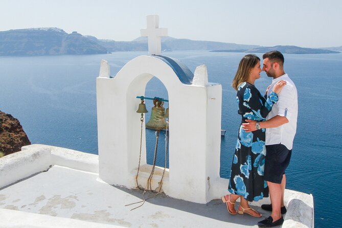 Santorini: Half-Day Island Sightseeing Tour - Megalochori: vineyards, artisans, and quieter Santorini life