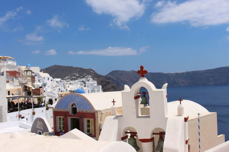 Santorini: Mesa Gonia, Pyrgos and Oia Tour - The volcanic landscape: why these stops give you better photos