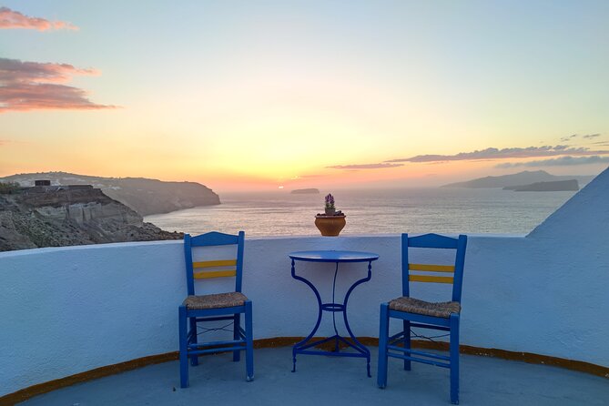 Santorini Must-See Highlights: Private Shore Tour - Oia Main Street and Blue-Dome Photo Spots Without the Line Stress