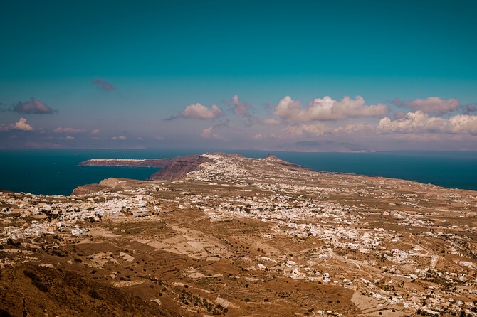 Santorini_Panoramic Tour - Megalochori village: the calm ending you will probably want