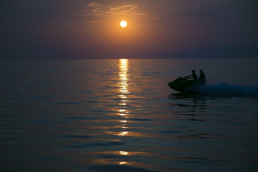 Santorini: Perivolos Beach Jet Ski Rental - Your Check In: Equipment, Assistant, and a Real Safety Briefing