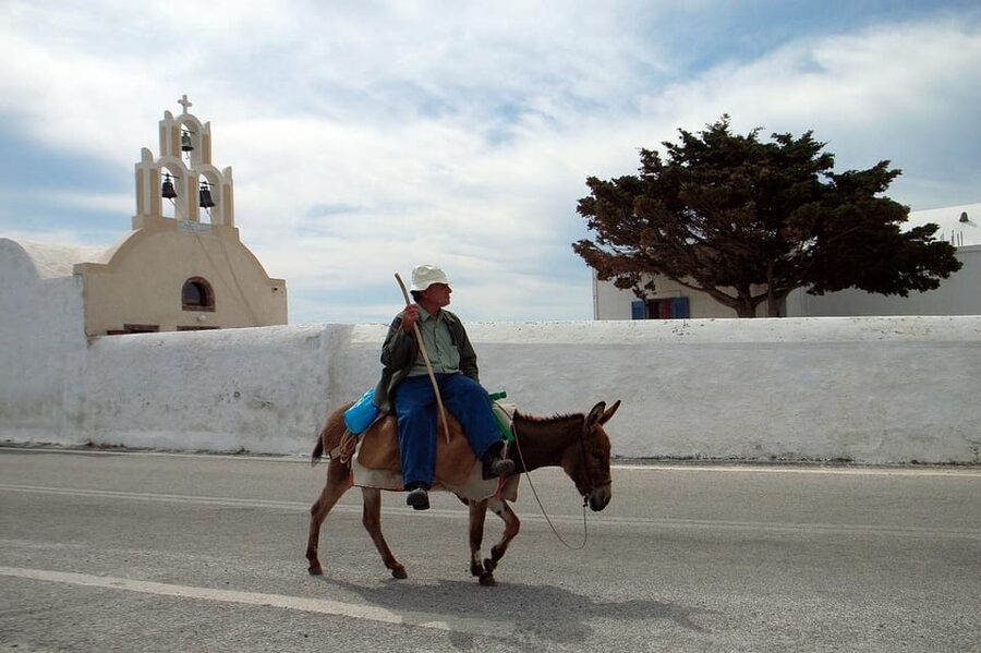 Santorini: Private Customizable Tour with Flexible Lenghts - Price and value: what $259 for up to 7 people gets you