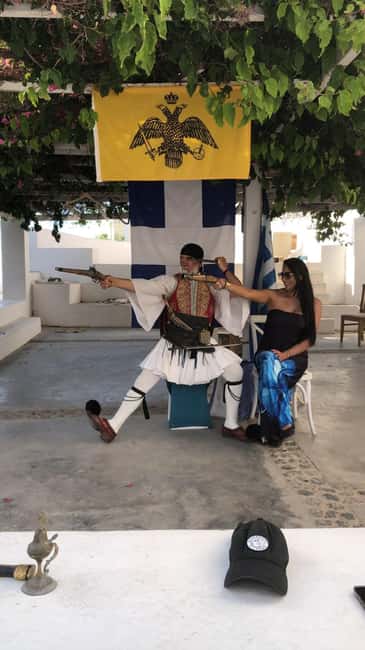 Santorini : Private Guided Highlights Tour - Should you book this Santorini highlights tour?