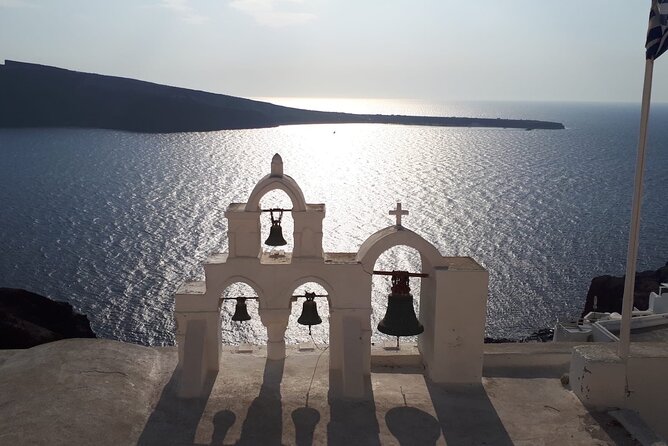 Santorini Private Half-Day Sightseeing Tour - Megalochori: Traditional Streets and Pirate-Whisper Vibes