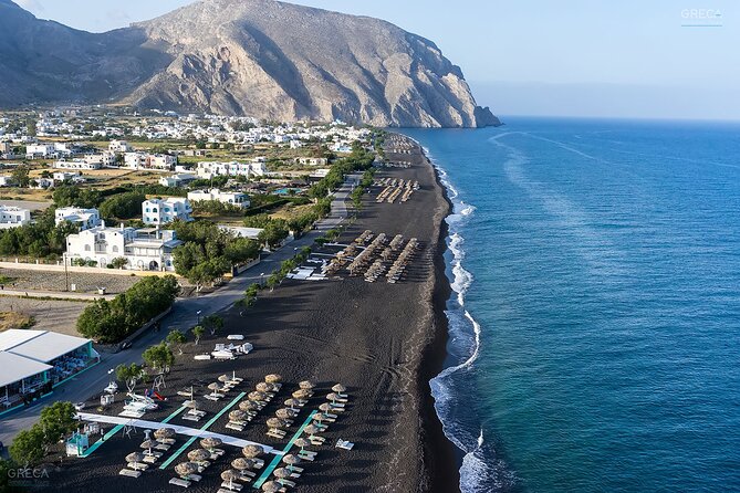 Santorini Private Half-Day Sightseeing Tour - Red Beach: Volcanic Color Contrast, Short Time, Big Impact