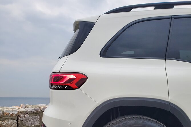 Santorini: Private Transfer from Airport/Port - Finding your driver fast at arrivals