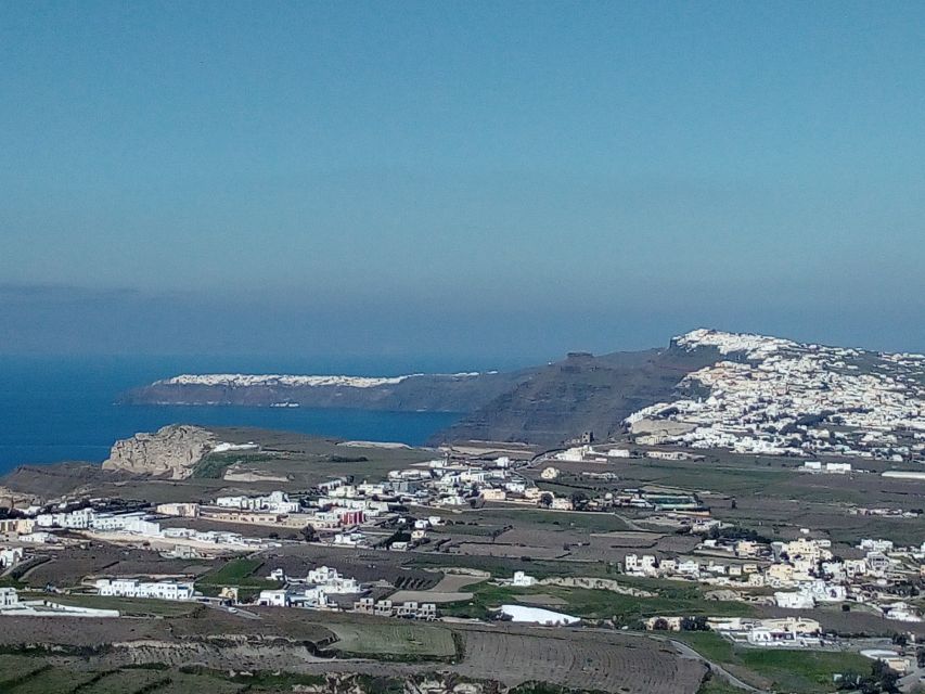 Santorini: Small-Group Highlights Tour of Venetian Castles - Perivolos black sand time: swim, lunch, reset