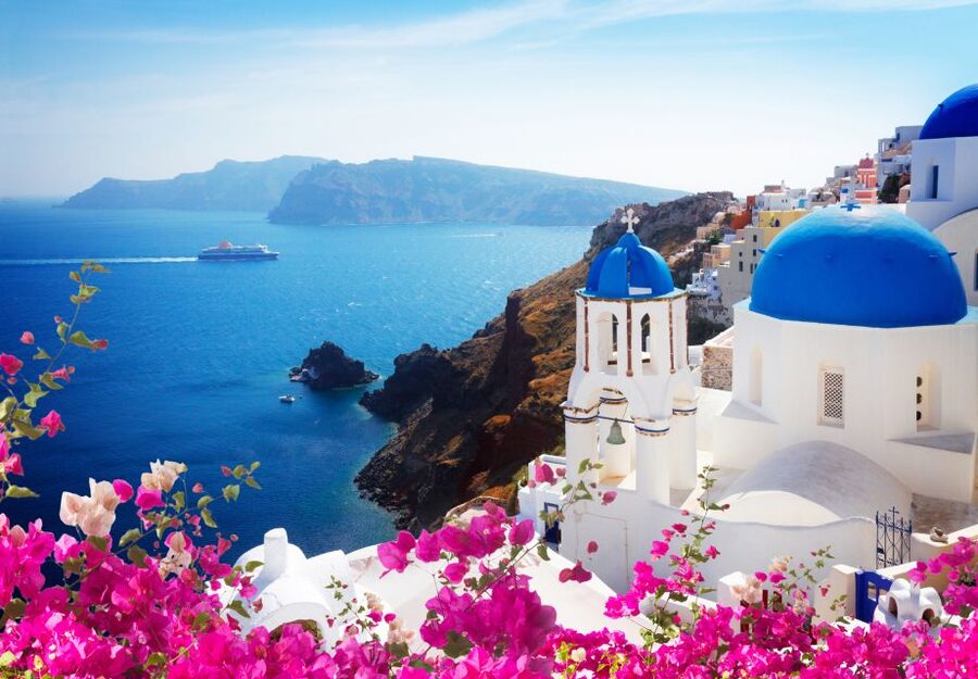 Santorini: Small-Group Shore Tour for Cruise Ships - Oia, the symbol stop, and what you can realistically do there