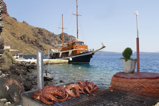 Santorini Volcanic Islands Cruise: Volcano,Hot Springs,Thirassia and Oia Sunset - What the boat ride feels like: scenery, sound, and real-life comfort