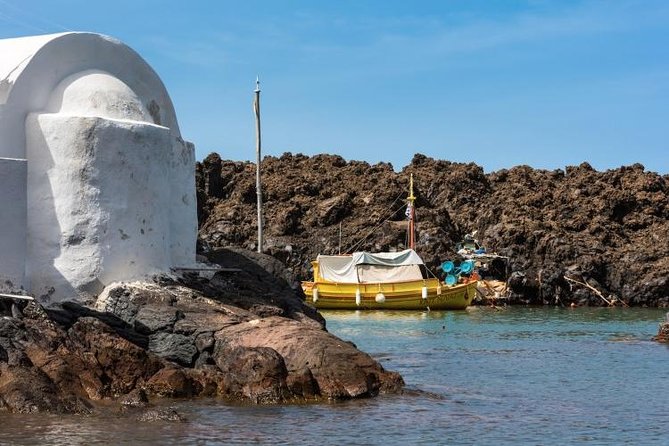 Santorini Volcano Tour - Guides, Stories, and the Human Touch