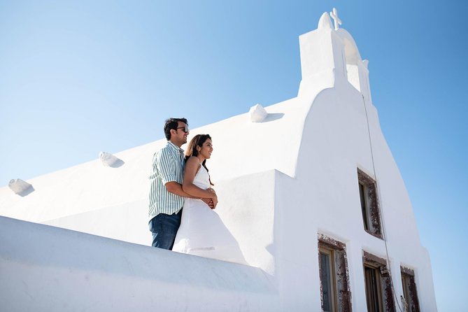 Santorini Walking Tour with a Personal Photographer - Practical tips so your photos come out usable