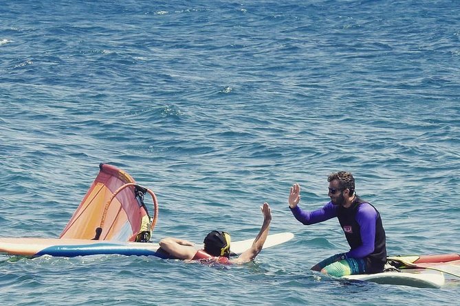 Santorini Windsurfing lessons - Nemely’s on-water rhythm: time, practice, and control