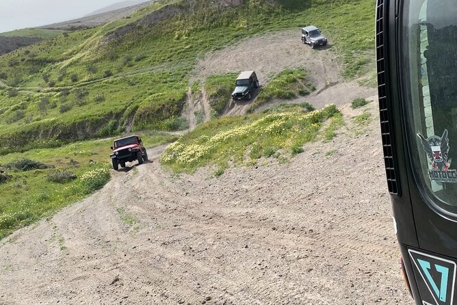 Santorini Wrangler Jeep Afternoon Convoy Tour - What to Bring: Dust, Beach Time, and Comfort on Loose Terrain