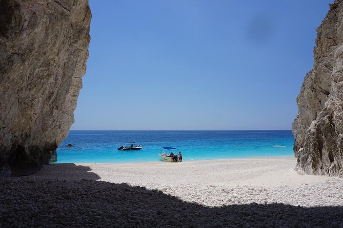 Self drive boat to shipwreck & blue caves - Self-drive versus skipper: the lessons that make or break the day