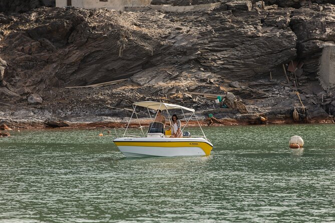 Self-Drive License-Free Boat Rental in Santorini from Vlichada - Your two best departure windows: 9am to 2pm or 3pm to 8pm
