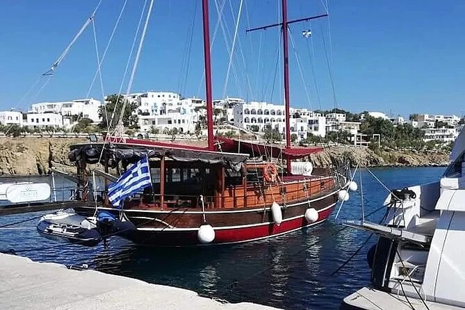 SEMIPRIVATE GALATEA tour Antiparos-Blulagoon-Despotiko-FREE DRINK - Why This Paros and Antiparos Cruise Works So Well