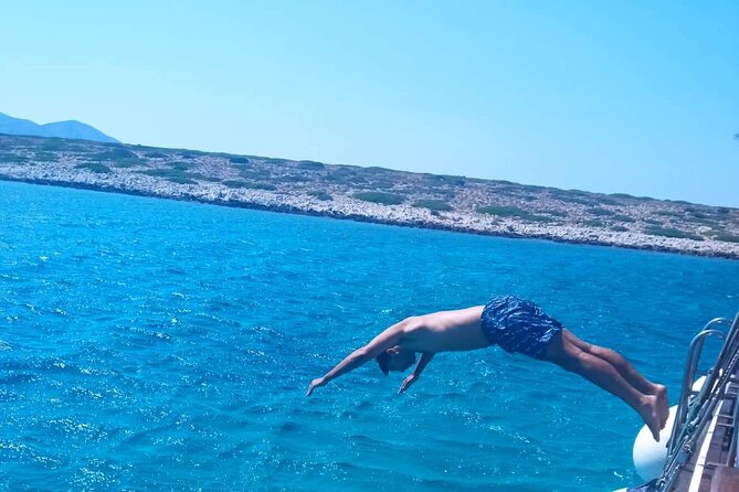 SEMIPRIVATE GALATEA tour Antiparos-Blulagoon-Despotiko-FREE DRINK - Stop 1 in Antiparos: Sostis or Faneromeni Beach Snorkel Time