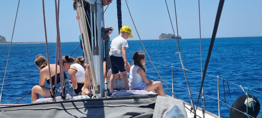 Shared Balos and Gramvousa Sailing Trip with Meal and Drinks - The sailing stretch to Balos Lagoon: settle in and watch the coast