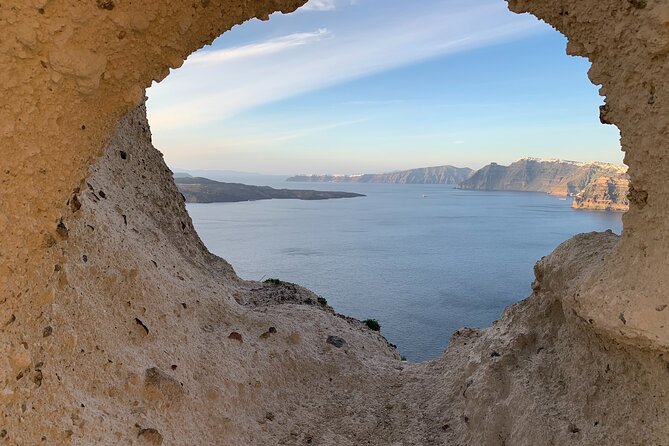 Small Group Sightseeing Tour: All Santorini’s Treasures - The big idea: Santorini’s highlights without the planning headaches