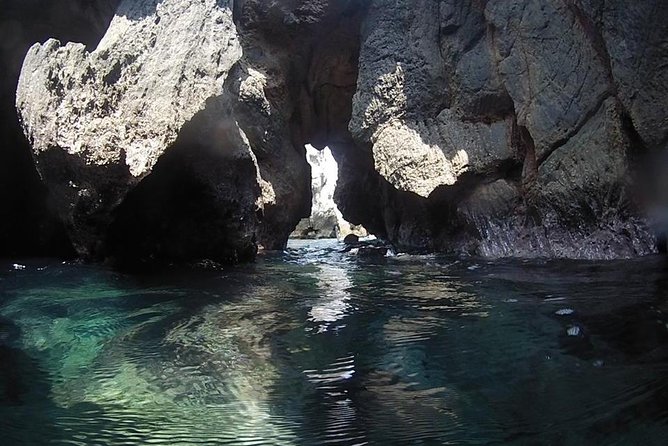 Snorkeling trip - Entering the sea at Loutra Agias Paraskevis: how the one-hour snorkel is shaped