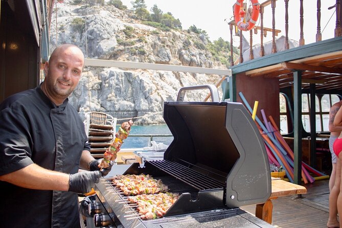 Sunset Cruise with Greek BBQ & Unlimited Aperol Spritz, Beer Wine - Key things I would prioritize