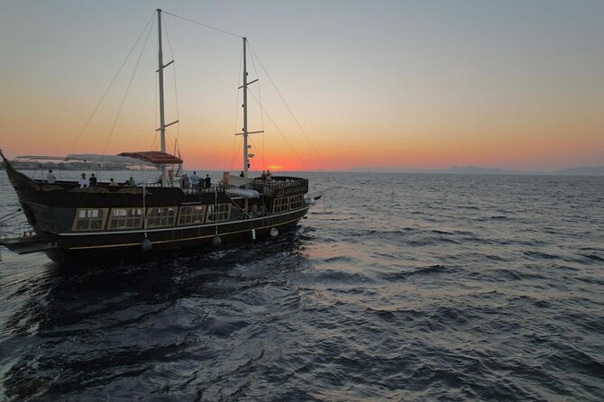 Sunset Cruise with Greek BBQ & Unlimited Aperol Spritz, Beer Wine - Crew and Atmosphere: The Reason People Feel Like It Is a Night Out