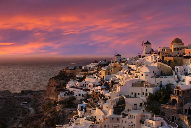 Sunset In Oia & Traditional Villages Bus Tour - Stop 4: Oia village, architecture, and the bucket-list sunset