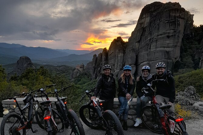 Sunset Meteora Tour on E-Bike - Sunset theater: the golden-hour payoff