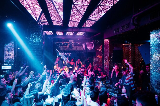 The NightCrawlers | Athens Bar Hopping | Pub Crawl - The guide and group vibe, where experiences can swing