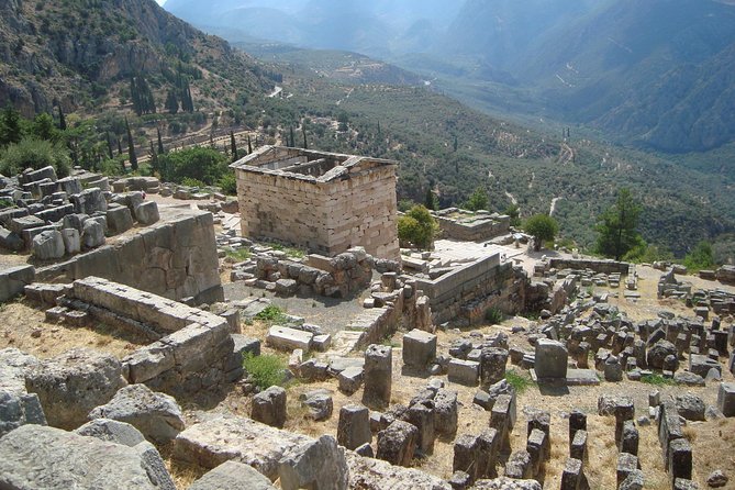Thermopylae and Delphi full day private tour from Athens - Leonidas Monument: 30 minutes that crystallize the legend