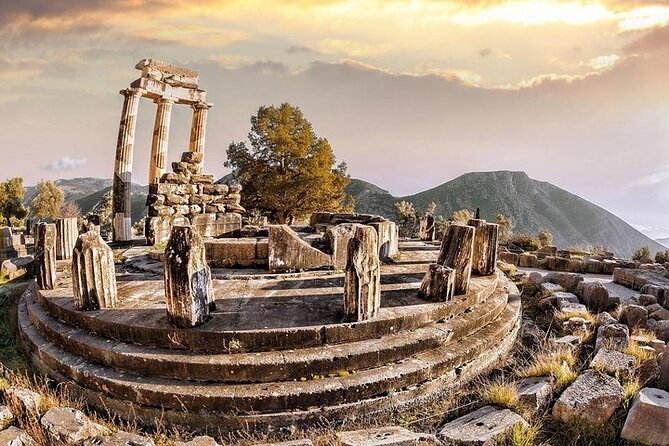 Thermopylae The battle of the 300 Spartans & Delphi Day Tour - Lunch on Mount Parnassos: use the stop for real breaks