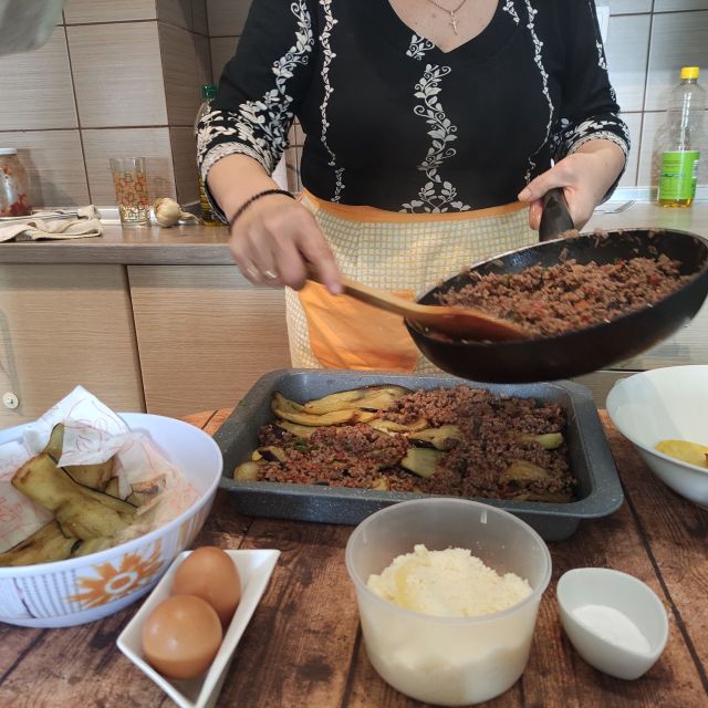 Thessaloniki: Cooking & Dining Experience with Greek Family - The dance lesson and the map-based history moments