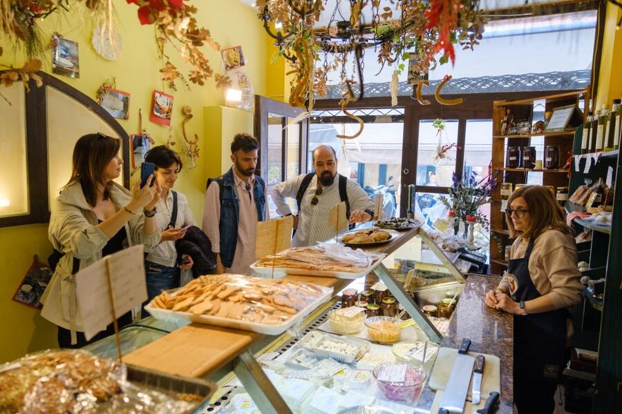 Thessaloniki: Food Tastings and Drinks tour with a Chef - What Chef Panos adds beyond the food