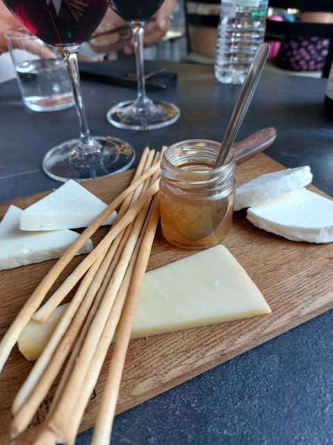 Thessaloniki: Small-Group Wine Tasting Tour with Appetizers - Starting at Aristotelous Square by Electra Palace: Quick, Central, Practical