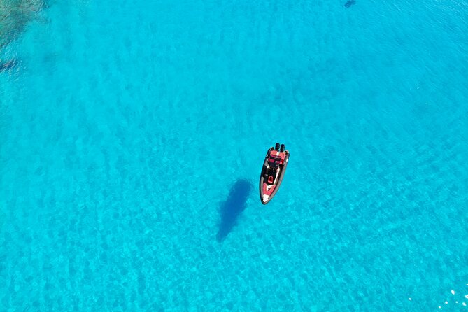 Three Greek Islands Full-Day Private Luxury Boat Tour - Why Milos makes a great starting point for a private 3-island day