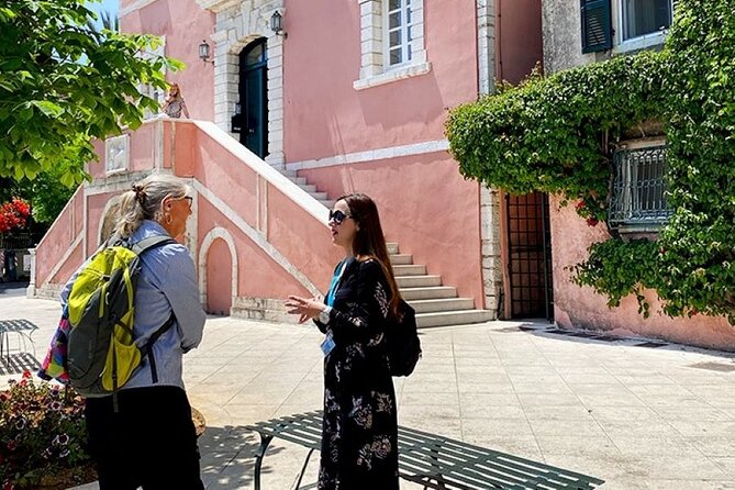 Tour in Corfu Town: Historic Buildings & Great Personalities - Campielo and Venetian-style mansions on cobbled streets