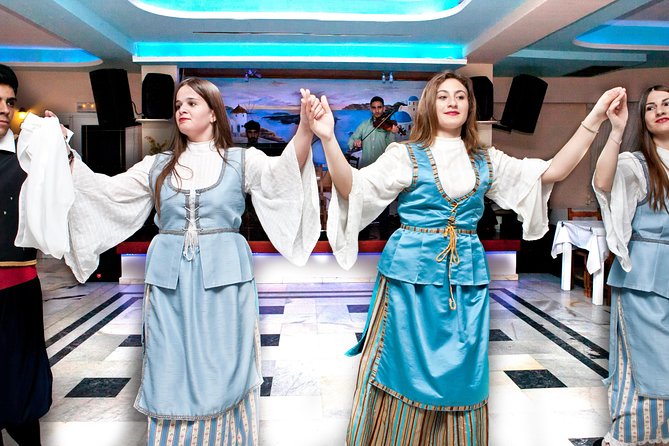 Traditional Greek Night live Music & Dinner Show in Santorini - Dinner buffet and unlimited drinks: what you are signing up for