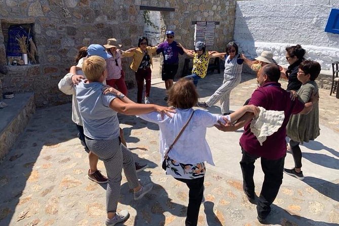 Wine Tasting Tour at a traditional farm in Mykonos - What the Farm Visit Adds Beyond the Glass