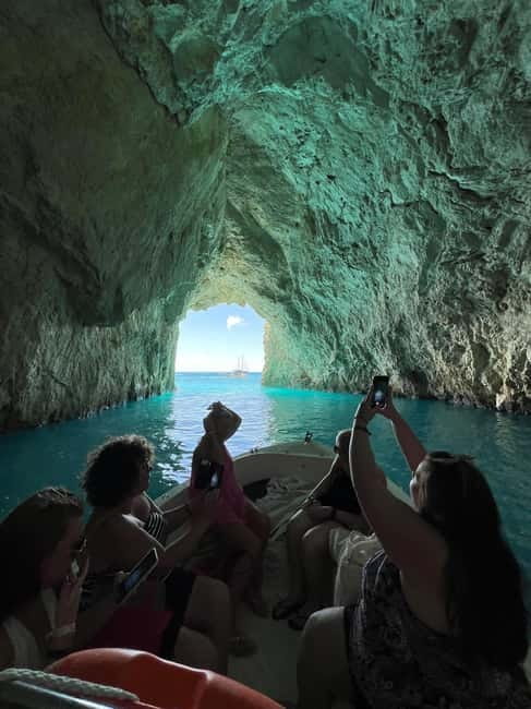 Zakynthos: Laganas Bay, Myzithres & Turtles Speedboat Tour - Marathonisi turtle time: the wildlife stop you should plan around